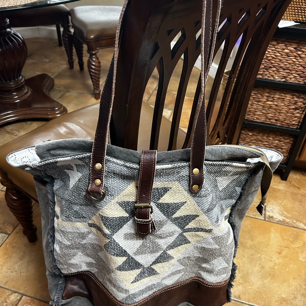 Myra Bag Everyone’s Distraction Weekender Bag Southwestern Tribal Aztec Bag
